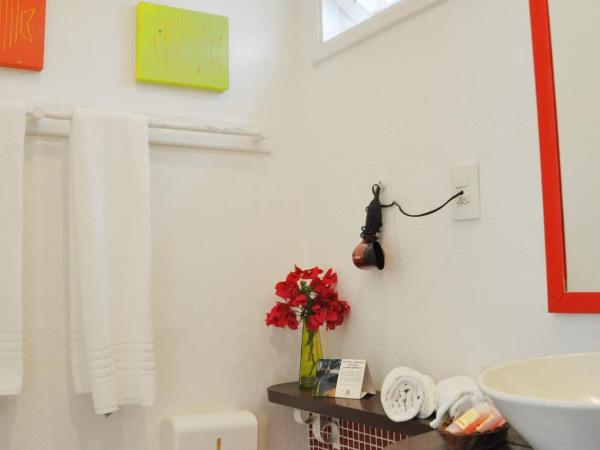 Pousada Bucaneiro : photo 2 de la chambre chambre supérieure avec balcon