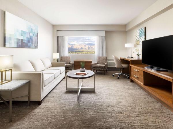 Hilton Tucson East : photo 1 de la chambre chambre lit king-size exécutive