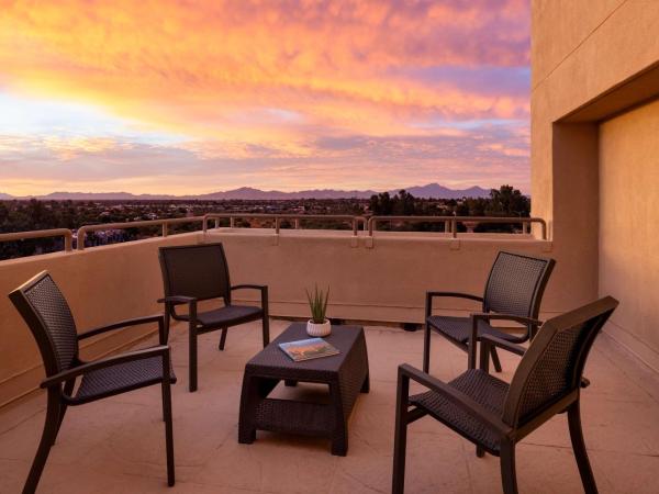 Hilton Tucson East : photo 5 de la chambre chambre lit king-size exécutive