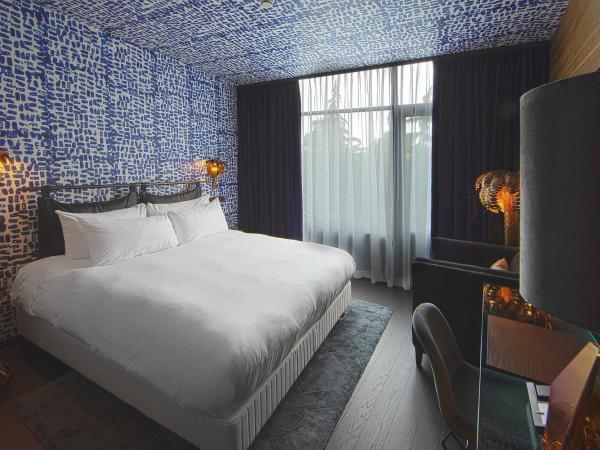 Apollo Hotel Amsterdam, a Tribute Portfolio Hotel : photo 1 de la chambre chambre lit king-size design 