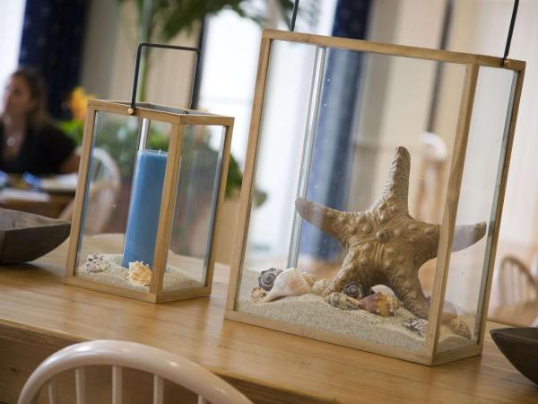 Hampton Inn & Suites Myrtle Beach Oceanfront : photo 4 de la chambre 2 queen beds - no view