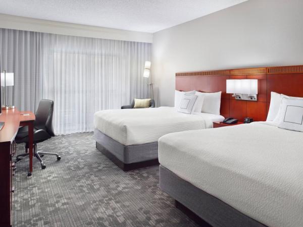 Courtyard by Marriott Perimeter Center : photo 1 de la chambre chambre avec 2 grands lits queen-size 