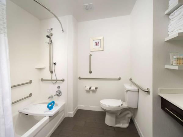 Hampton Inn Louisville East Hurstbourne : photo 3 de la chambre chambre avec 2 lits queen-size - accessible aux personnes à mobilité réduite - non-fumeurs