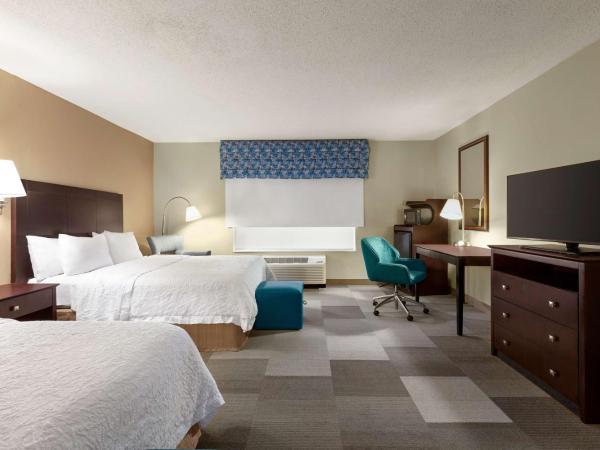 Hampton Inn & Suites Atlanta Airport West Camp Creek Pkwy : photo 3 de la chambre chambre 2 lits queen-size - non-fumeurs