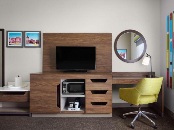 Hampton Inn Indianapolis Northwest - Park 100 : photo 3 de la chambre chambre lit king-size avec douche - non-fumeurs