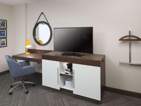 Hampton Inn & Suites Phoenix Downtown : photo 3 de la chambre chambre lit king-size - non-fumeurs