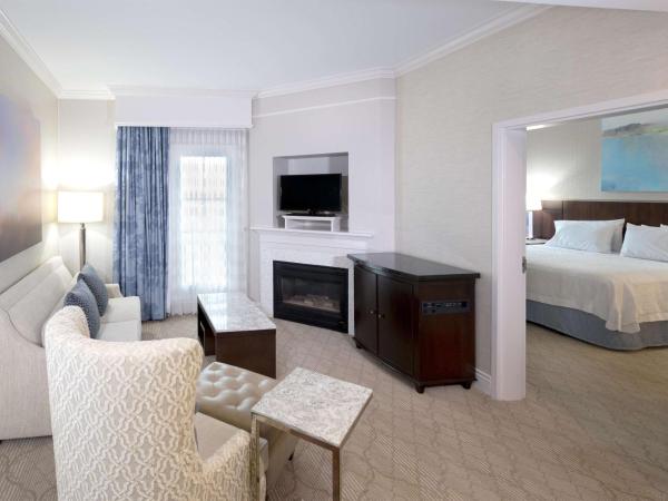 Hampton Inn & Suites South Park at Phillips Place : photo 6 de la chambre suite lit king-size 1 chambre avec bain à remous - non-fumeurs 
