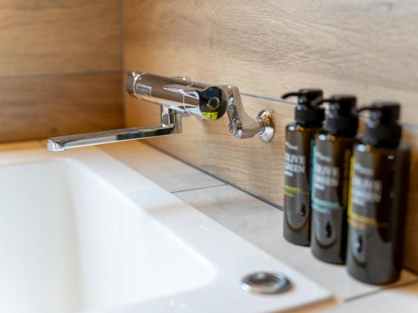 Nishiyama Ryokan - Established in 1953 : photo 6 de la chambre chambre lits jumeaux deluxe