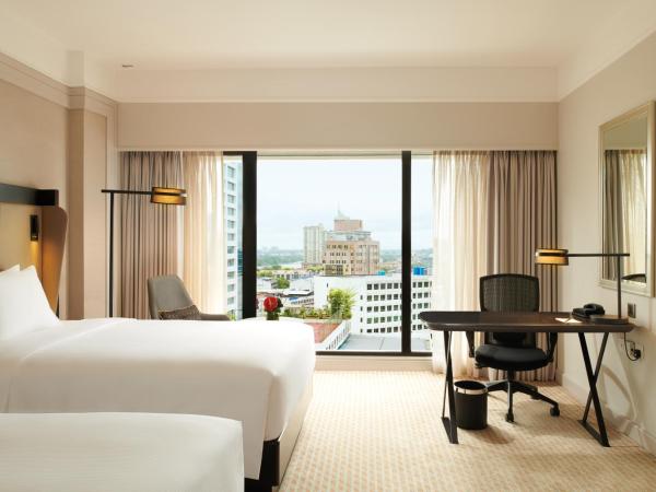 Hilton Kuching Hotel : photo 3 de la chambre chambre lits jumeaux deluxe - vue sur ville