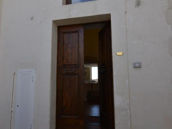 Antica Civita B&B Luxury Room : photo 7 de la chambre chambre double deluxe avec lit d'appoint