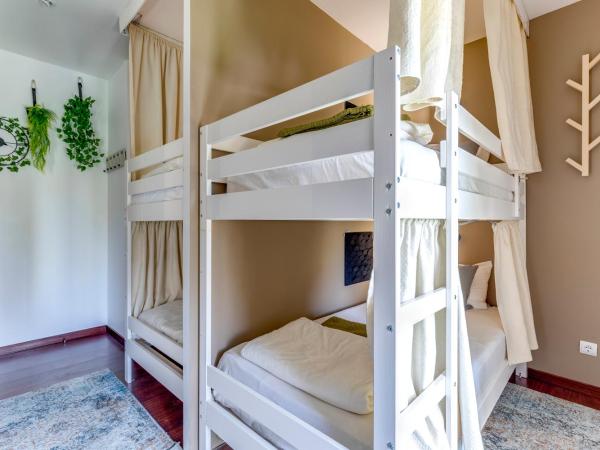 Garden in Town Hostel : photo 3 de la chambre lit dans un dortoir de 4 lits