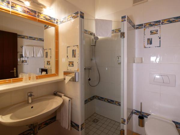 Hotel Stoiser Graz : photo 3 de la chambre studio familial