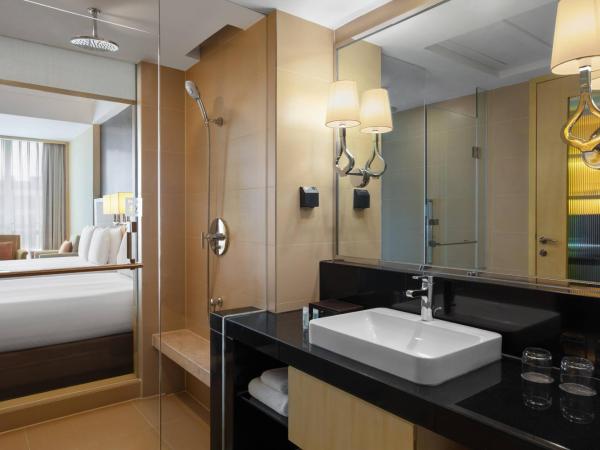 Courtyard by Marriott Shanghai Central : photo 5 de la chambre chambre lit king-size deluxe