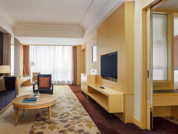 Courtyard by Marriott Shanghai Central : photo 1 de la chambre suite exécutive avec accès au salon