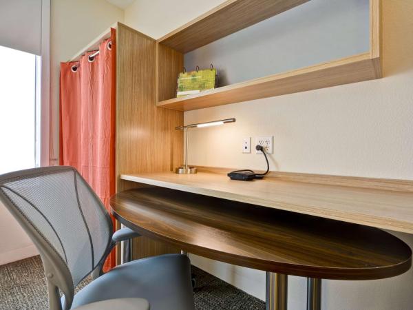 Home2 Suites by Hilton Dallas Downtown at Baylor Scott & White : photo 2 de la chambre studio avec 2 lits queen-size - non-fumeurs