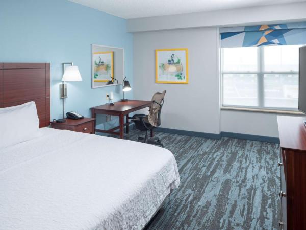Hampton Inn & Suites Oklahoma City-Bricktown : photo 3 de la chambre suite studio lit king-size - non-fumeurs