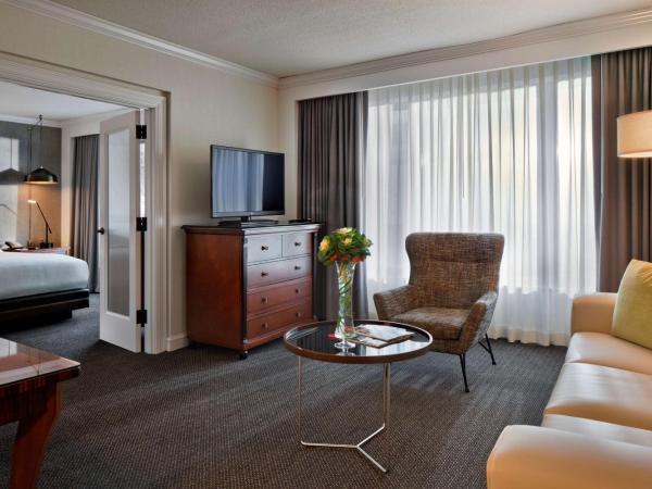 The Logan Philadelphia, Curio Collection by Hilton : photo 2 de la chambre suite lit king-size 1 chambre exécutive