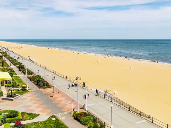 Hampton Inn Virginia Beach Oceanfront North : photo 5 de la chambre king studio suite with balcony and oceanfront - non-smoking