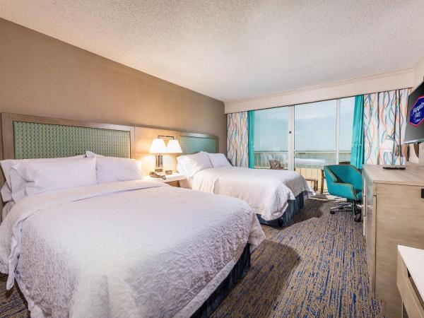 Hampton Inn Virginia Beach Oceanfront North : photo 7 de la chambre chambre queen avec 2 lits queen-size - côté océan - non-fumeurs