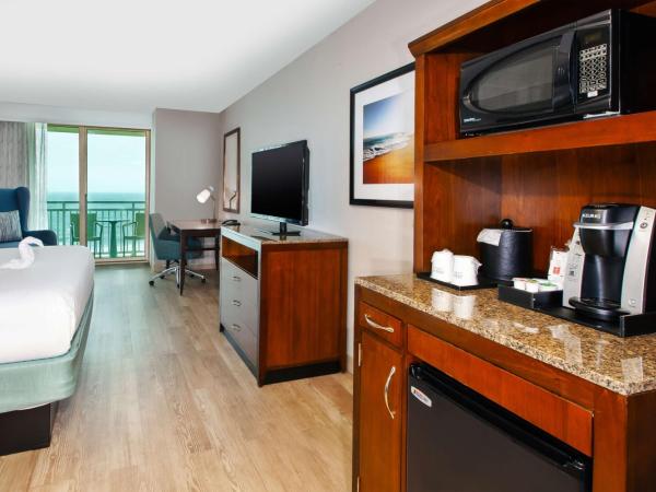 Hilton Garden Inn Virginia Beach Oceanfront : photo 2 de la chambre chambre lit king-size - vue sur l'océan