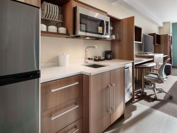 Home2 Suites By Hilton Denver Downtown Convention Center : photo 3 de la chambre suite studio lit king-size