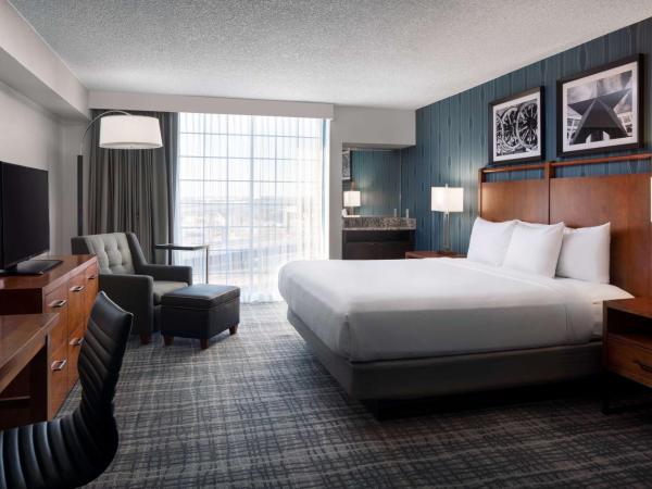 Embassy Suites by Hilton Austin Central : photo 1 de la chambre suite 2 pièces avec lit king-size - non-fumeurs