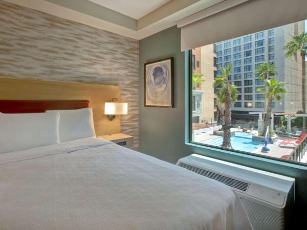 Home2 Suites By Hilton San Antonio Riverwalk : photo 5 de la chambre studio suite with two queen beds - hearing access/non-smoking