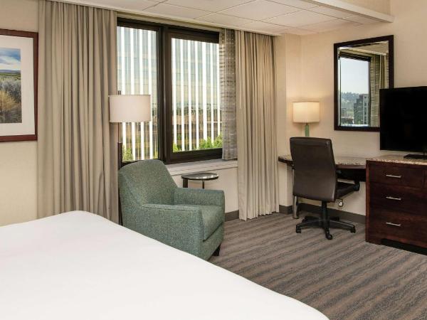 DoubleTree by Hilton Portland : photo 6 de la chambre chambre lit king-size deluxe