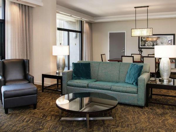 DoubleTree by Hilton Portland : photo 3 de la chambre suite 2 chambres lit king-size avec balcon