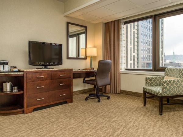 DoubleTree by Hilton Portland : photo 9 de la chambre chambre lit king-size deluxe