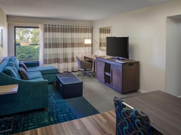 Hampton Inn & Suites Nashville-Airport : photo 7 de la chambre suite 1 chambre avec 2 lits queen-size - non-fumeurs