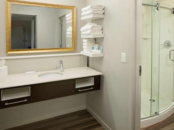 Hampton Inn & Suites Nashville-Airport : photo 10 de la chambre suite 1 chambre avec 2 lits queen-size - non-fumeurs