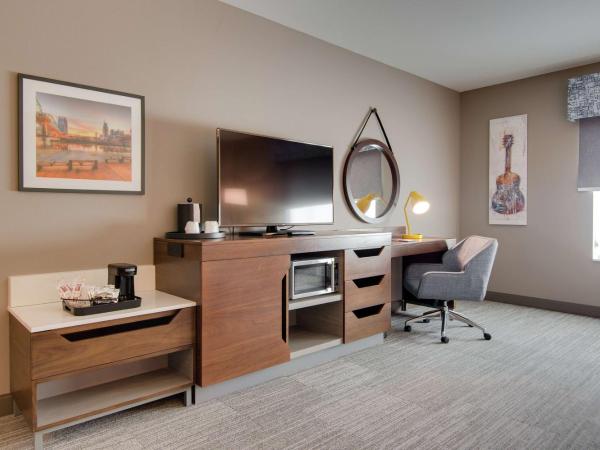 Hampton Inn & Suites by Hilton Nashville North Skyline : photo 1 de la chambre chambre lit king-size - accessible aux personnes à mobilité réduite - non-fumeurs