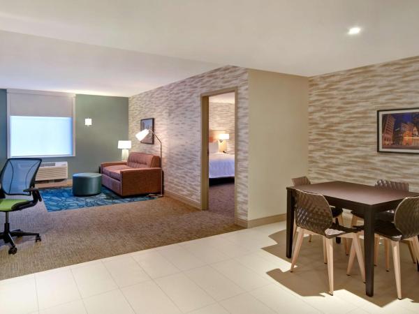 Home2 Suites By Hilton Boston South Bay : photo 1 de la chambre suite 1 chambre lit king-size - non-fumeurs