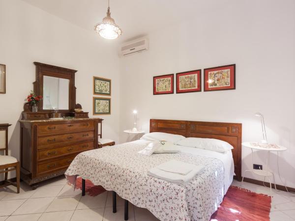 Al Quadrifoglio Bed & Breakfast : photo 10 de la chambre chambre double avec salle de bains privative