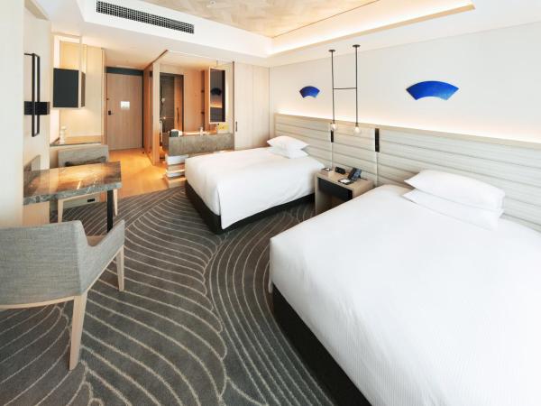 Hilton Nagasaki : photo 2 de la chambre chambre deluxe avec 2 lits doubles