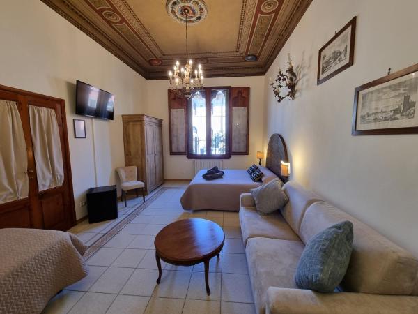 B&B Firenze 400 : photo 9 de la chambre chambre quadruple
