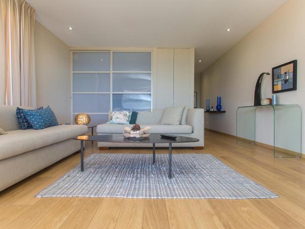 Hôtel La Caravelle : photo 1 de la chambre suite avec terrasse - vue sur mer et citadelle