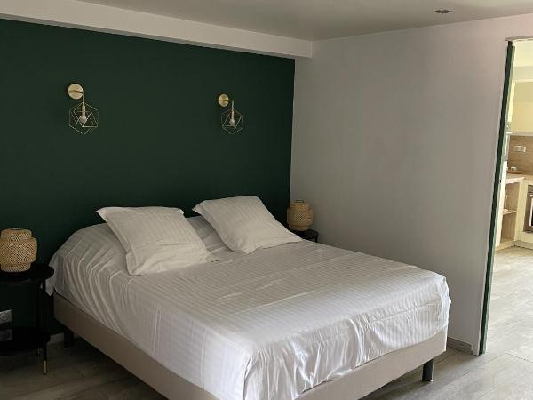 Le Rabelais : photo 2 de la chambre appartement - vue sur mer