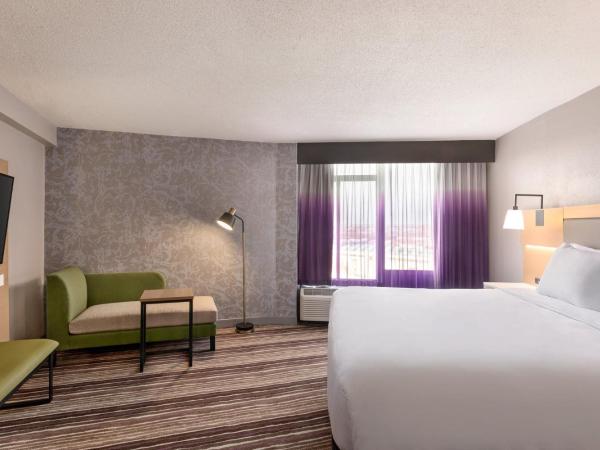 Holiday Inn Philadelphia Arpt-Stadium Area, an IHG Hotel : photo 1 de la chambre chambre lit king-size standard