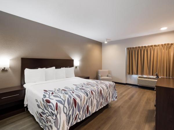 Red Roof Inn Tucson North - Marana : photo 4 de la chambre chambre lit king-size standard - non-fumeurs