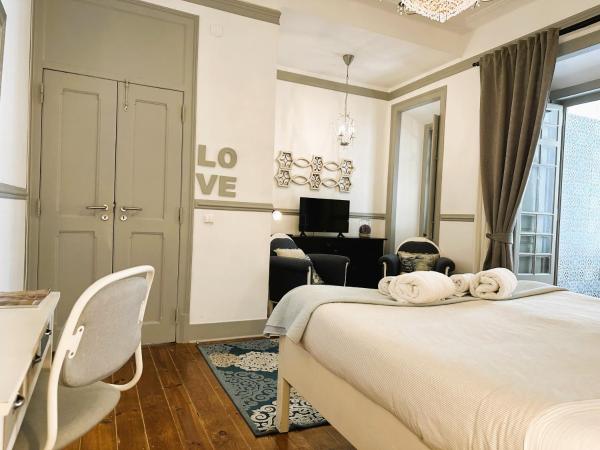 Estrela Charming Rooms by HOST-POINT : photo 4 de la chambre chambre double deluxe avec douche