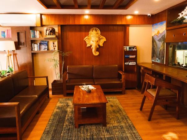 Himalayan Suite Hotel : photo 2 de la chambre chambre deluxe double ou lits jumeaux