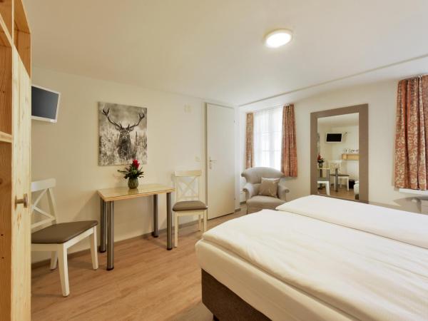 Hotel Hirschen : photo 3 de la chambre chambre lits jumeaux