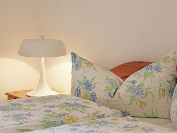 Pension Stoi budget guesthouse : photo 1 de la chambre chambre simple avec salle de bains commune