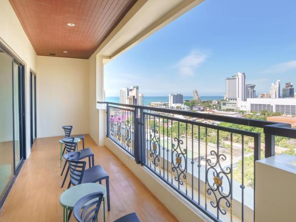 Grand Palazzo Hotel - SHA Extra Plus : photo 4 de la chambre suite familiale avec balcon