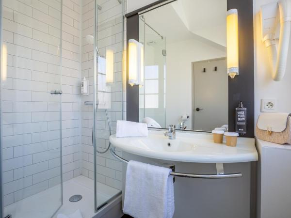 ibis Blois Centre Château : photo 4 de la chambre chambre familiale avec 1 lit double et 1 lit superposé