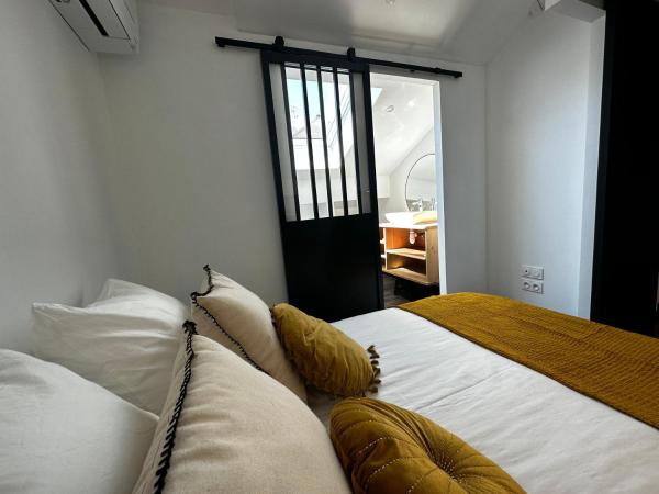 Les chambres de Nita - Guest House : photo 2 de la chambre chambre double avec salle de bains privative