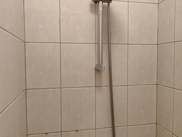 Pokój dla dwóch osób z prywatną łazienką - Piotrkowska 262-264 pok 315 : photo 6 de la chambre chambre lits jumeaux