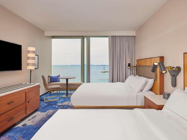 Sable At Navy Pier Chicago, Curio Collection By Hilton : photo 1 de la chambre chambre avec 2 grands lits queen-size